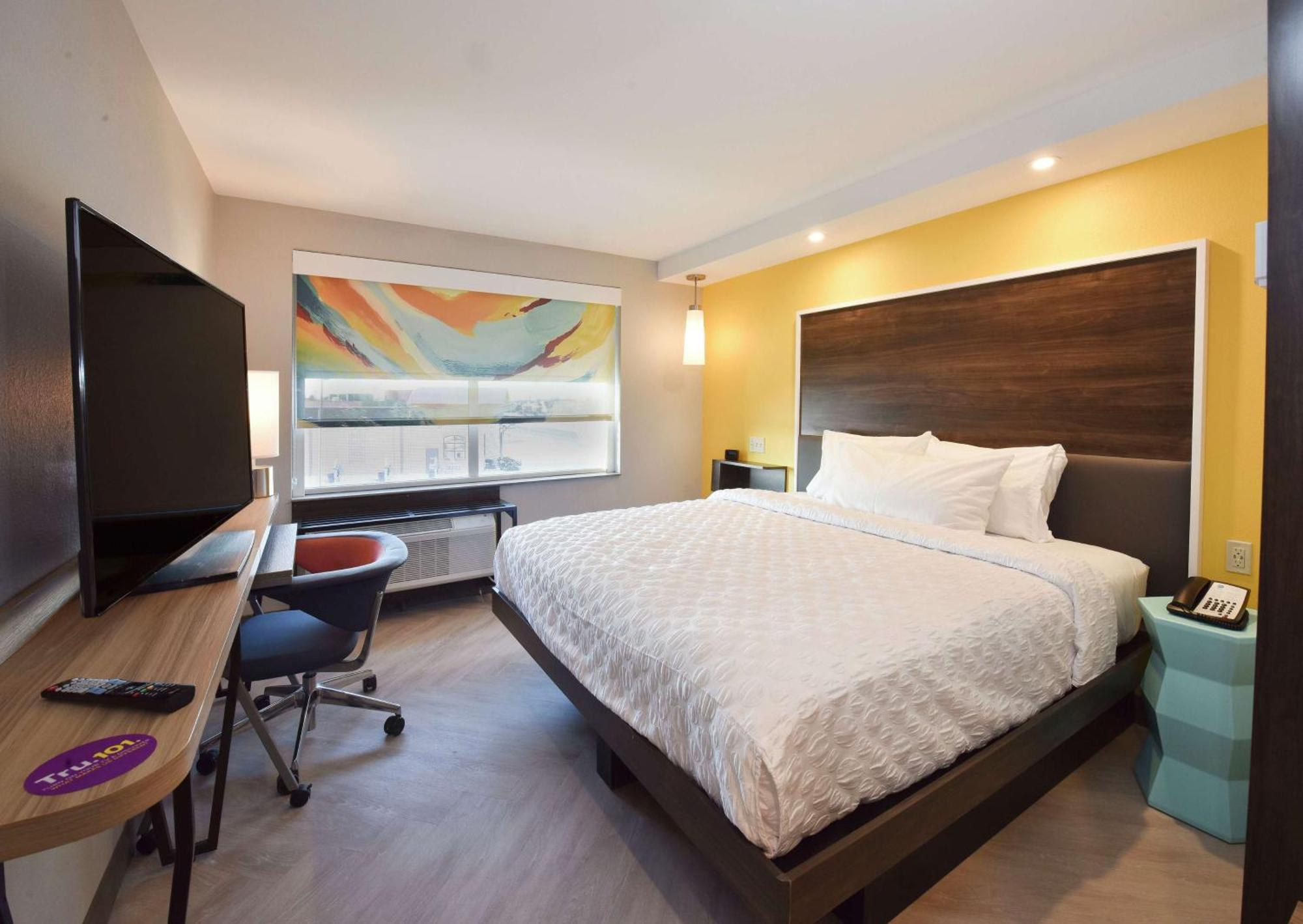 Tru By Hilton Lawrence Hotel Buitenkant foto