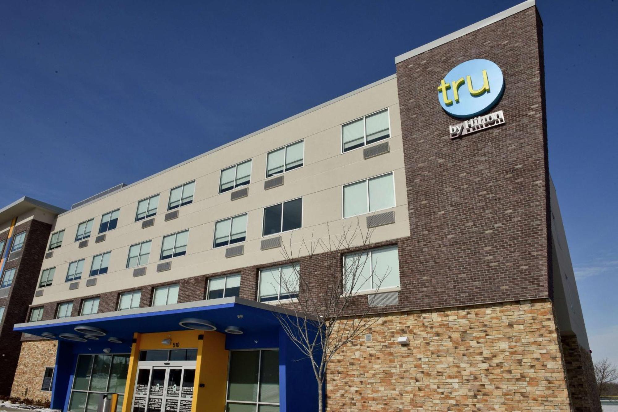 Tru By Hilton Lawrence Hotel Buitenkant foto